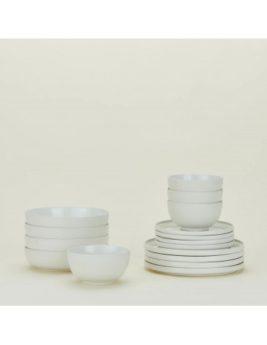 Essential Dinnerware | 16 Piece Set (Bone) plus qu'un jeu 