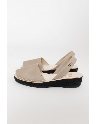 Pons Wedge Sandal in Taupe en linge