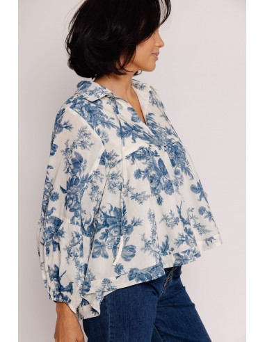 Brant Blouse in Indigo Floral chez Cornerstreet bien 