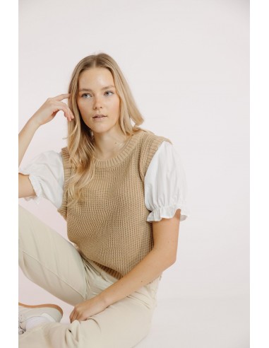 Haleigh Sweater Vest in Tan d'Europe débarque