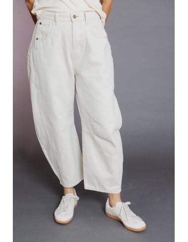 Chauncey Barrel Pant in Ecru suggérées chez